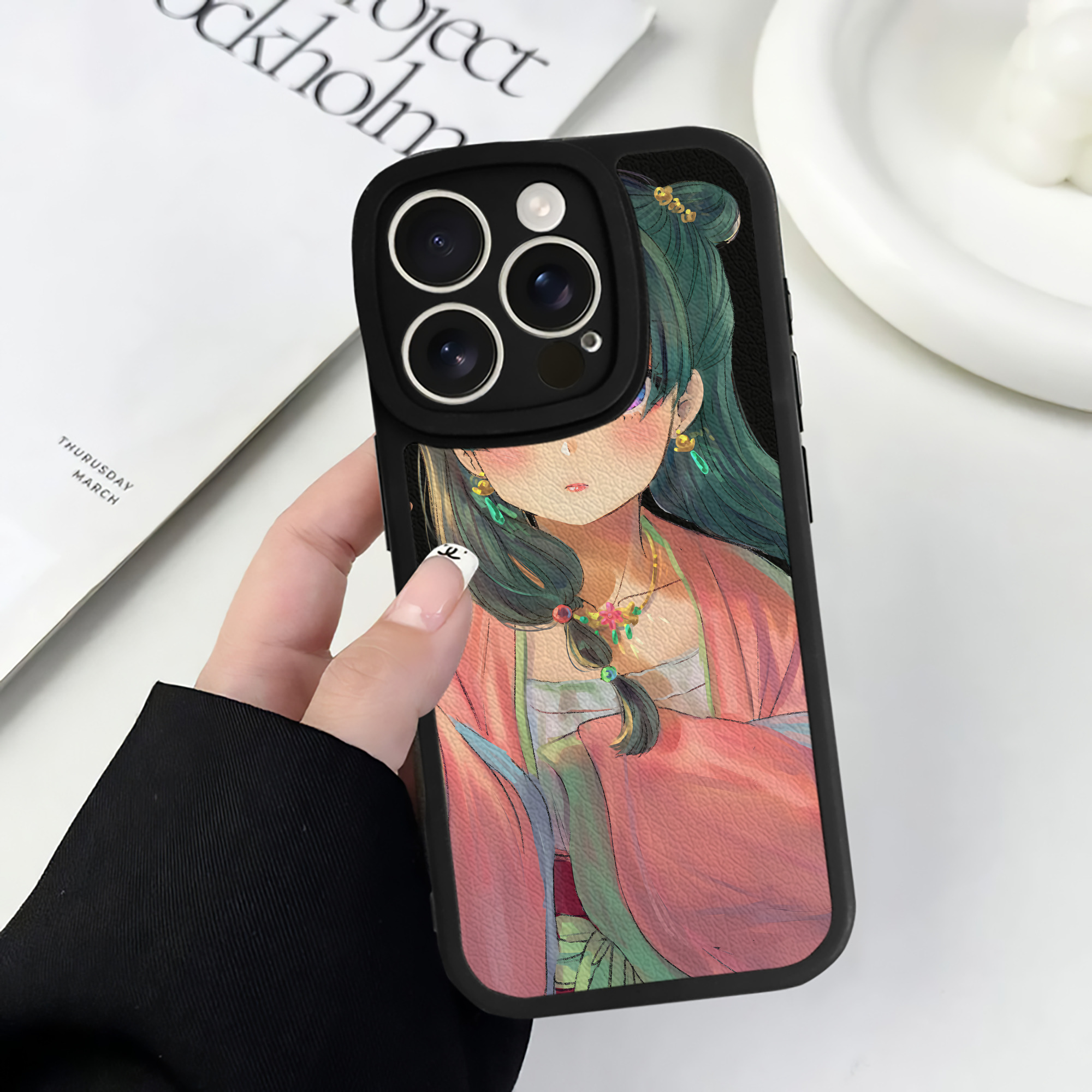 （画像用） 薬屋のひとりごと The Apothecary Diaries 【iPhone 16シリーズ対応】シリコンスマホケース（レザー調） 材質：シリコン